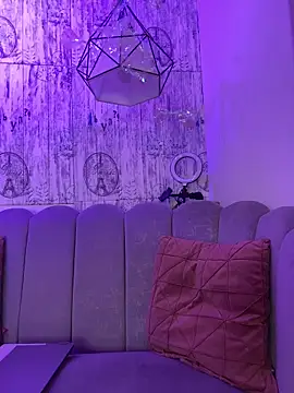 AbyThompson online show from December 17, 7:29 pm