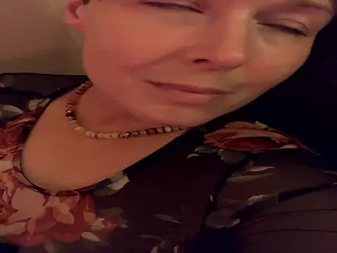 CUMFOREVERY1nTitTiES2 online show from October 23, 1:11 am