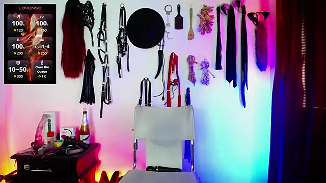 akinoro  online show from September 10, 7:14 pm