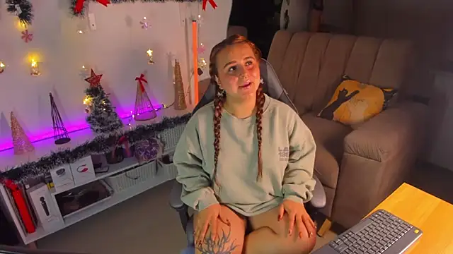 evy orange1 online show from December 17, 1:11 am