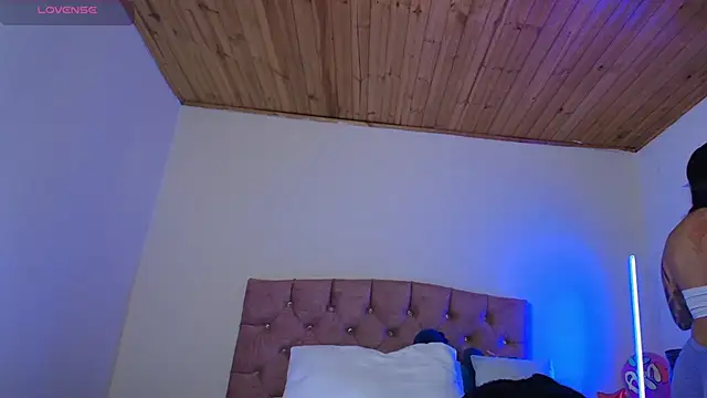 miaa saenz1 online show from September 10, 4:01 am