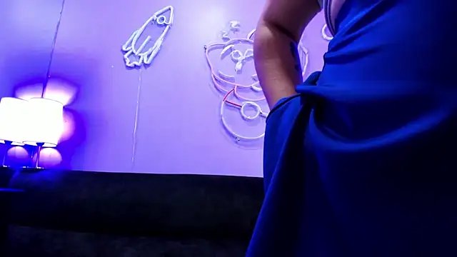 Emma monserrat online show from March 25, 6:55 pm