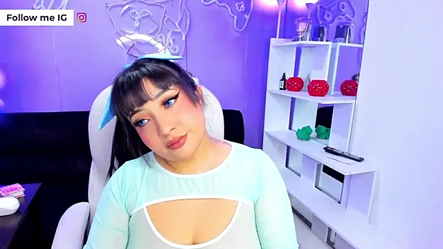 Emma monserrat online show from March 31, 11:10 am