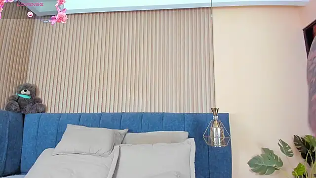 kathecute   online show from November 12, 1:36 am