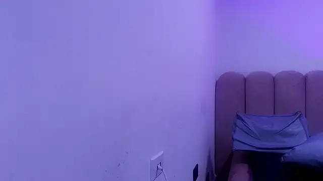 nicol f online show from April 18, 3:09 am