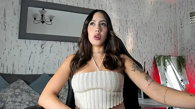 scarlett buttock online show from March 13, 7:04 pm