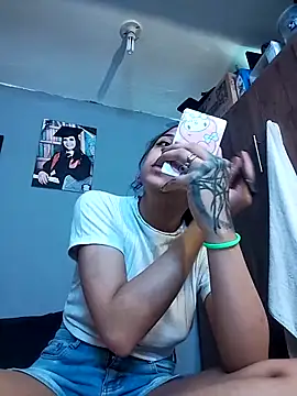 Hot Teens69 online show from April 4, 5:12 pm