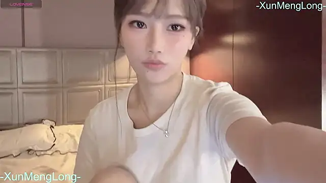 -XunMengLong- online show from January 5, 5:27 pm