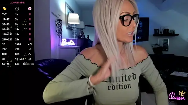 VelvetBarbie online show from March 15, 5:59 pm