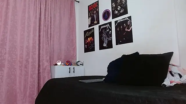 scarlett  morgan online show from October 6, 1:06 pm