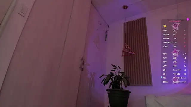 Kendall Bunnyy online show from September 23, 9:13 pm