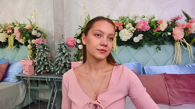 AliceBrayan online show from December 18, 6:45 pm