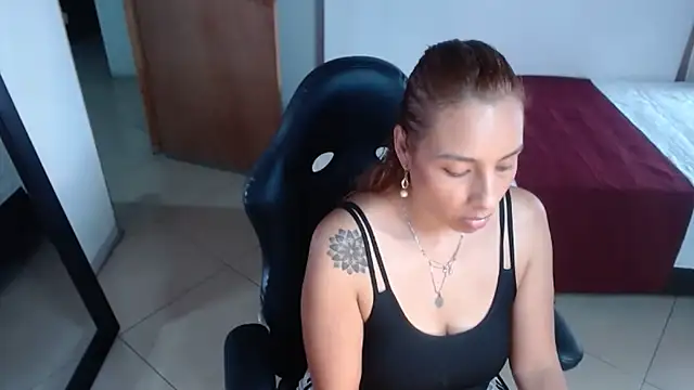 mykaelahoney online show from July 27, 4:48 pm