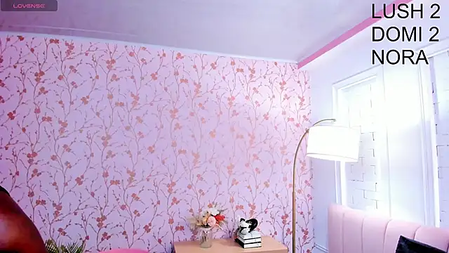 amber-hill online show from September 20, 7:01 pm