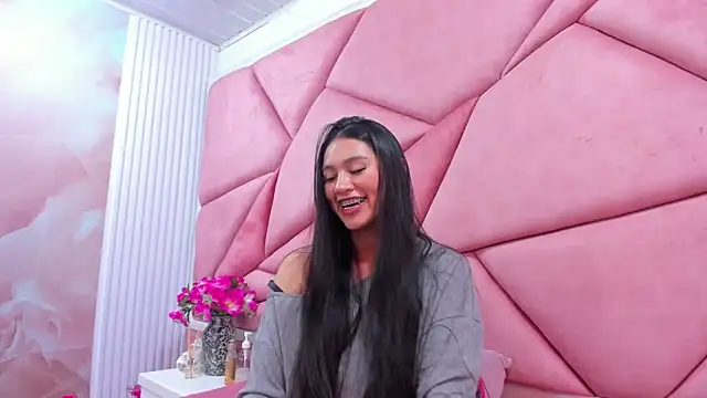 Mariana Prin online show from April 15, 2:56 am