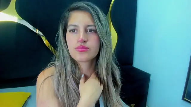 GiaRoussel online show from September 26, 3:09 pm