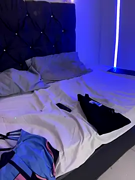 alisson carolina73 online show from October 24, 4:19 am