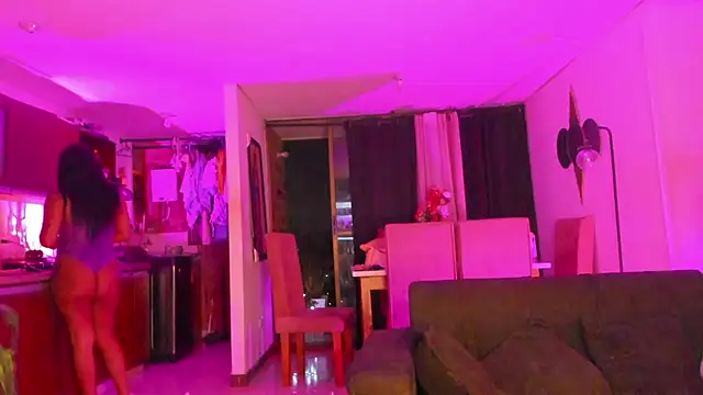 big ass show online show from June 11, 5:04 am