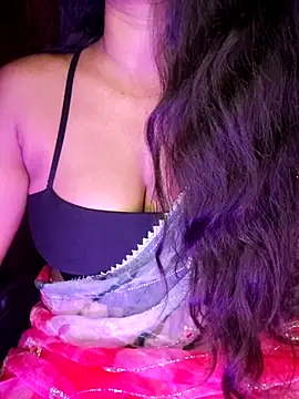 SexyAndHottie online show from September 25, 5:33 pm