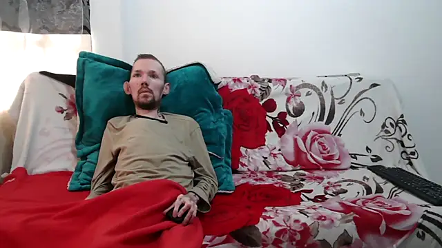 Sophia and Thomas online show from March 12, 9:17 pm