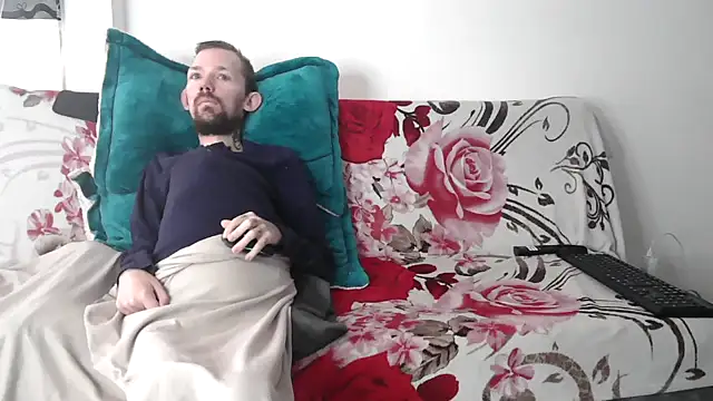 Sophia and Thomas online show from April 9, 3:50 pm