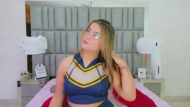 ZoehRoux online show from October 28, 3:56 am