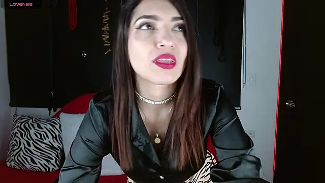 Carolaine69  online show from September 15, 1:52 pm