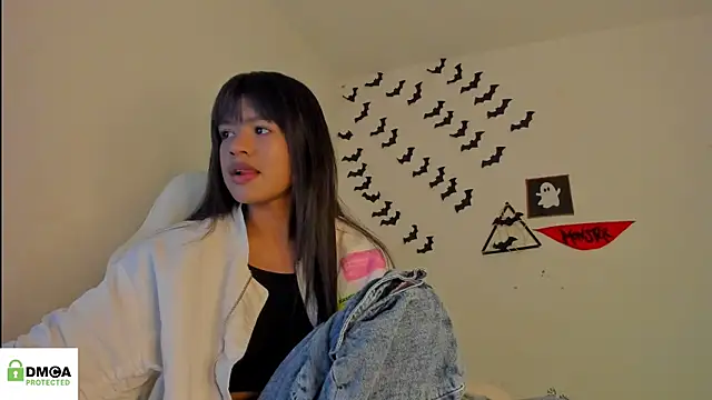 meganthompsonn22 online show from October 28, 7:25 am