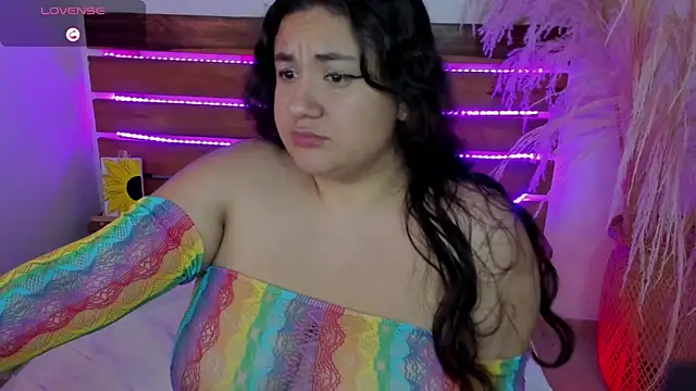 nadine russo online show from March 27, 1:29 am