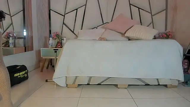 Victoriaa millers online show from October 24, 7:21 pm