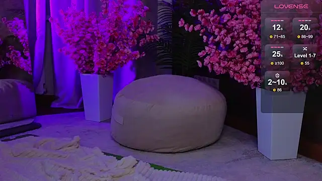 LilithStrangfor online show from October 9, 10:25 pm