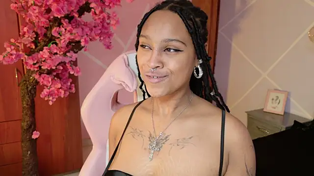 Elith noa online show from October 7, 7:40 pm