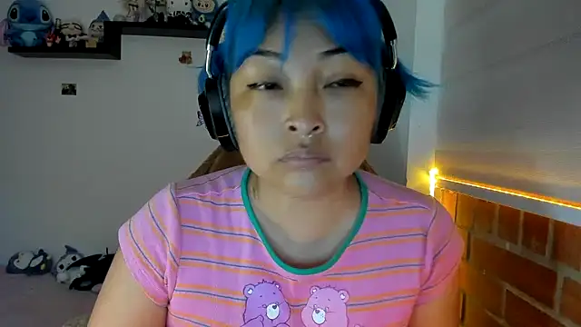 Shaddycute  online show from December 3, 1:57 pm