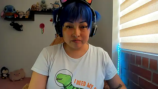 Shaddycute  online show from October 19, 6:10 pm