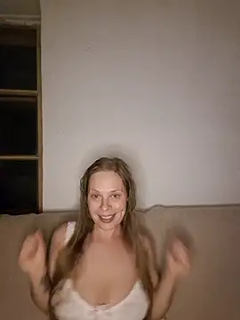 katiestevens online show from October 23, 8:48 pm