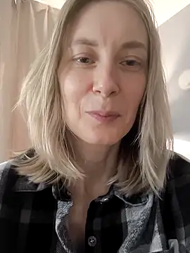 AvelinaLeoni online show from November 18, 6:58 am