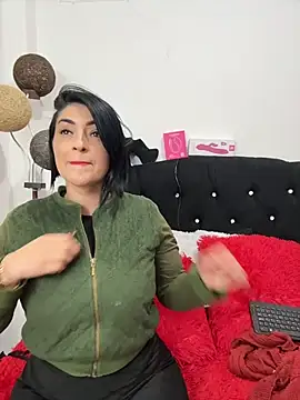 karenlennox1 online show from December 21, 12:37 am