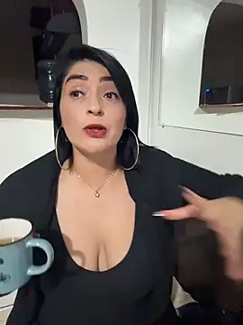 karenlennox1 online show from April 11, 11:52 pm