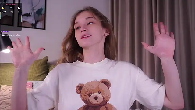 EdlinHargus online show from December 4, 2:03 am