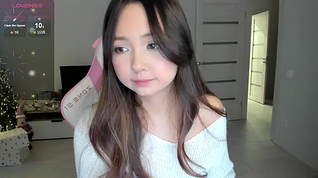 Fluffy Rose online show from December 17, 4:49 am