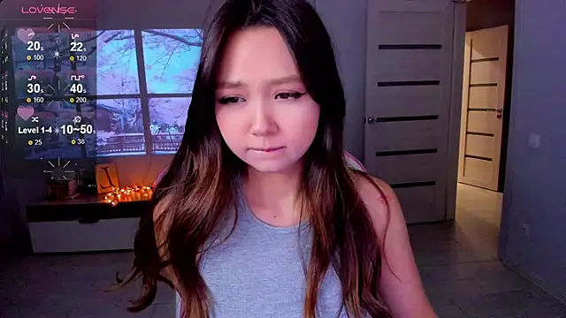 Fluffy Rose online show from December 3, 2:41 pm