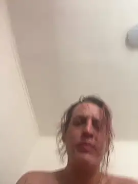 Haleytightlips1986 online show from April 9, 7:58 am