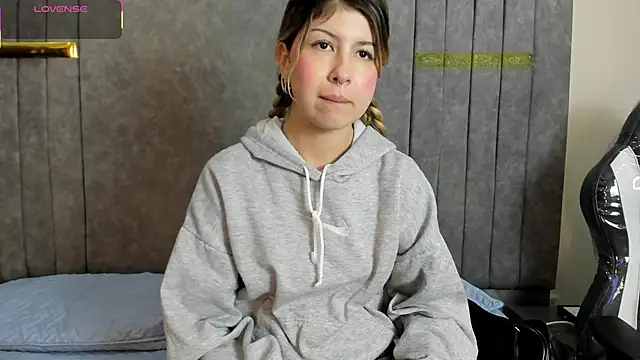 KittieCatty online show from October 8, 3:33 am