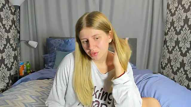 kirraa  online show from September 15, 7:43 pm