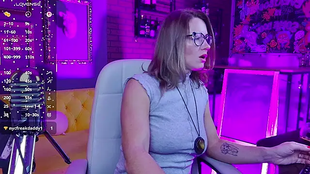 LadyIzabel online show from November 13, 6:01 am