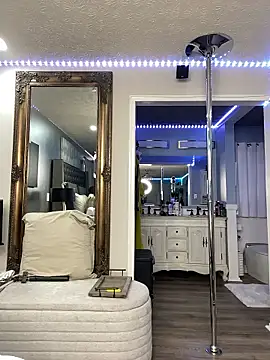 curvyfunlover online show from January 16, 1:29 pm