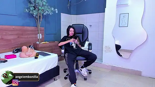 megan morgan01 online show from September 23, 12:03 pm