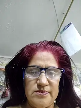 Edged Hot69 online show from September 9, 12:10 am