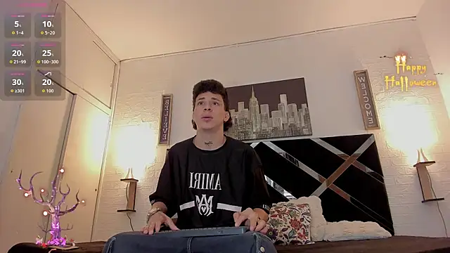 toyboys1 online show from October 11, 3:11 am