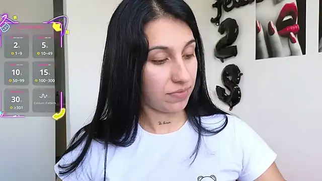 tammyandrade  online show from February 14, 5:15 pm